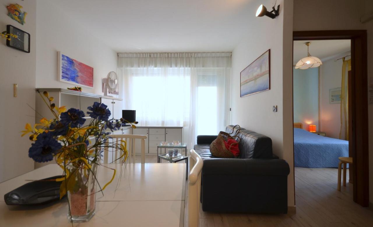 Residenza Alisei Apartment Линяно Сабиадоро Екстериор снимка