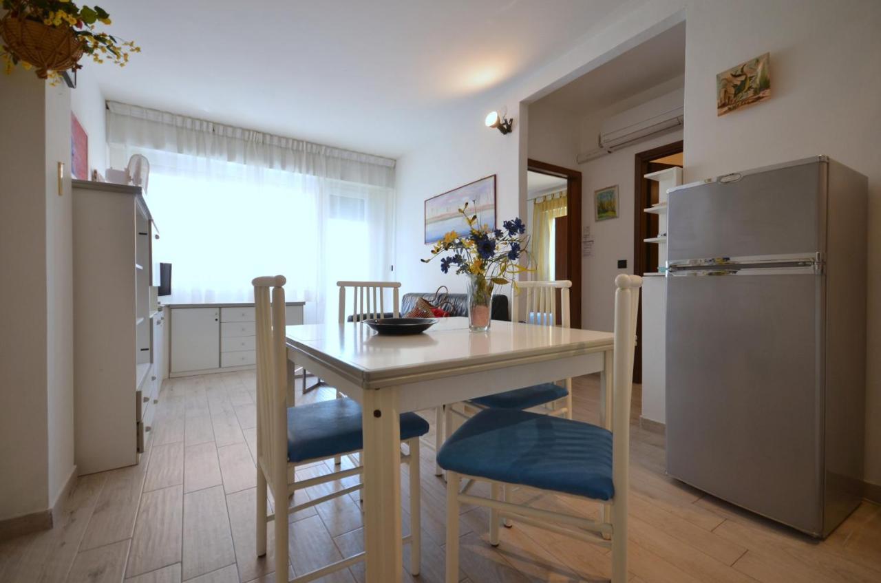 Residenza Alisei Apartment Линяно Сабиадоро Екстериор снимка