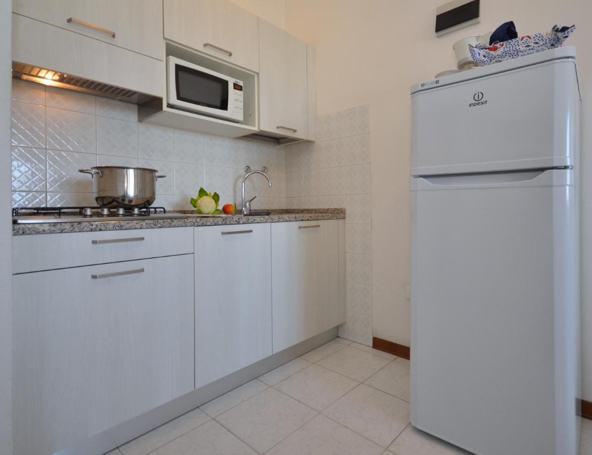 Residenza Alisei Apartment Линяно Сабиадоро Екстериор снимка